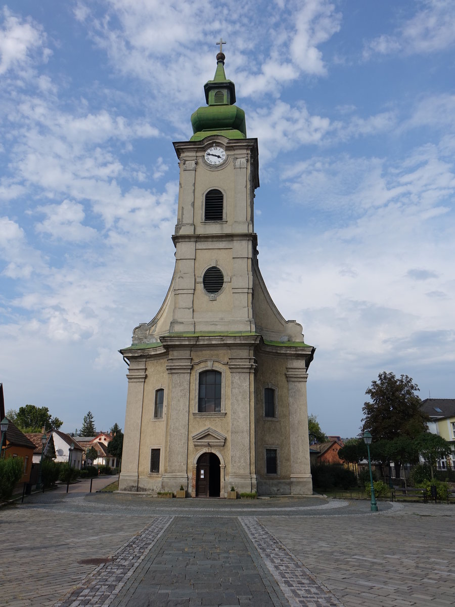 Szob, kath. Pfarrkirche St. Laszlo, erbaut von 1774 bis 1779 (02.09.2018)