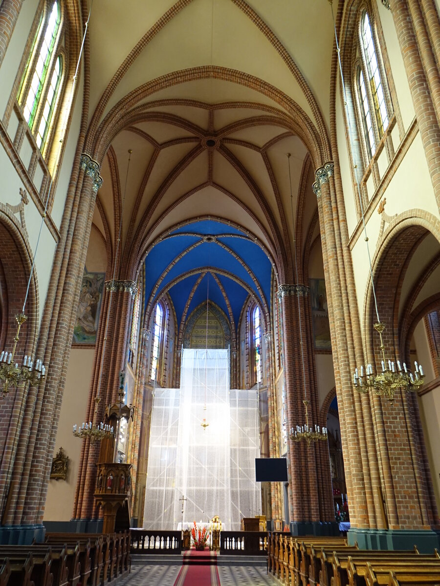 Sztabin, neugotischer Innenraum in der Pfarrkirche St. Jakobus (04.08.2021)
