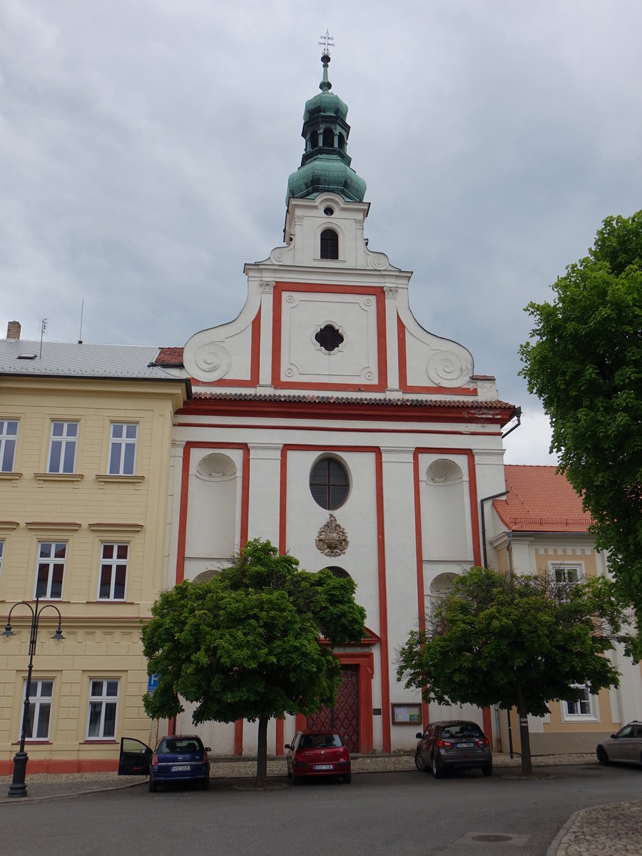 Tabor, Klosterkirche Maria Geburt am Nikolaus von Hus Platz, erbaut im 17. Jahrhundert (27.05.2019)