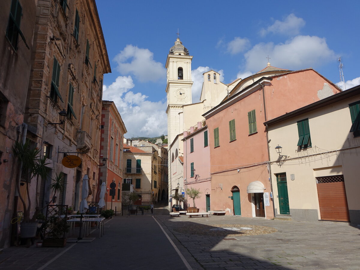 Taggia, Santuario Basilica Madonna Miracolosa an der Piazza Garibaldi Gastaldi (03.10.2021)