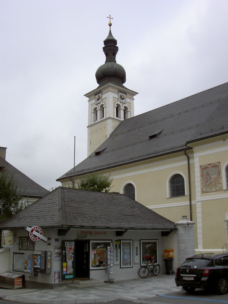 Tamsweg, Dekanatskirche St. Jakob, erbaut von 1738 bis 1741 durch Baumeister Fidelis Hainzl (05.10.2013)

