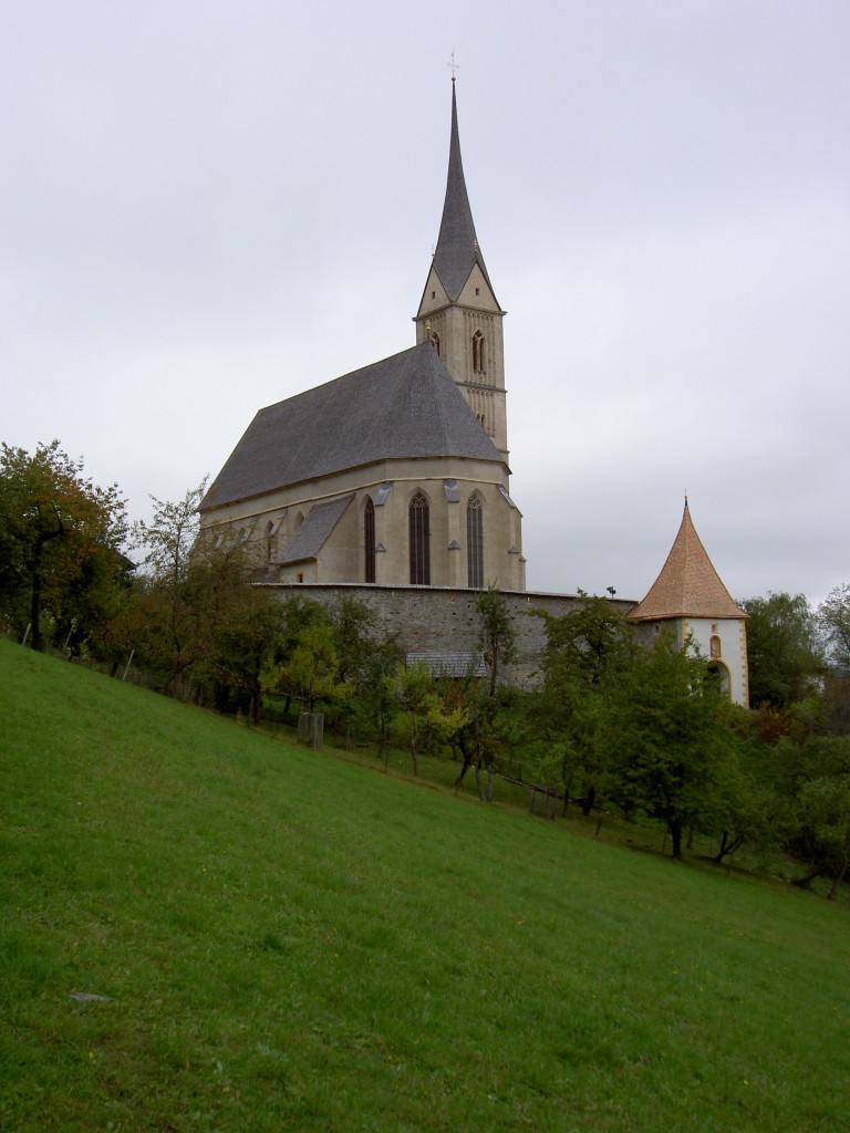 Tamsweg, Wallfahrtskirche St. Leonhard, erbaut von 1421 bis 1433, Baumeister Peter Harperger (05.10.2013)