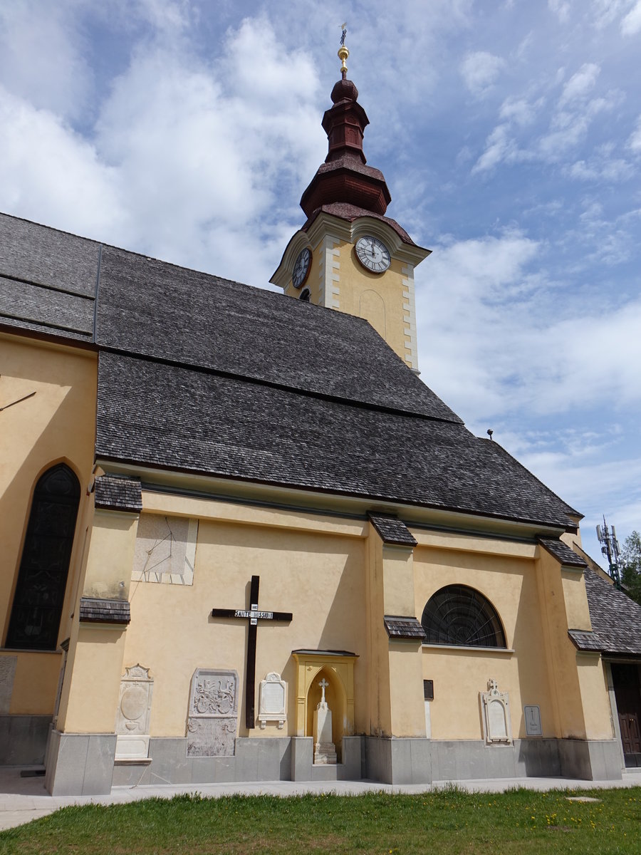 Tarvisio, gotische Pfarrkirche St. Peter und Paul, erbaut ab 1445 (05.05.2017)