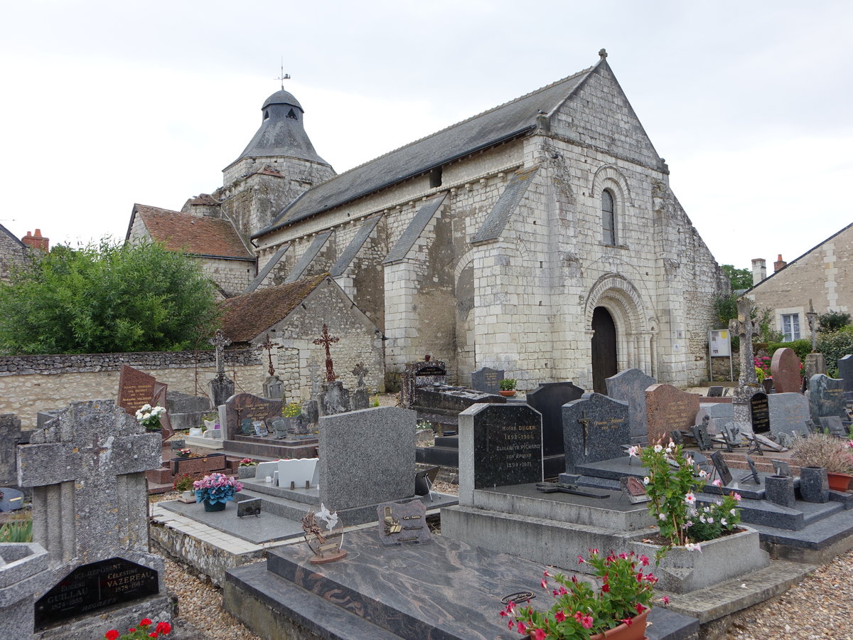 Tavant, Kirche Saint-Nicolas, erbaut im 12. Jahrhundert (08.07.2017)