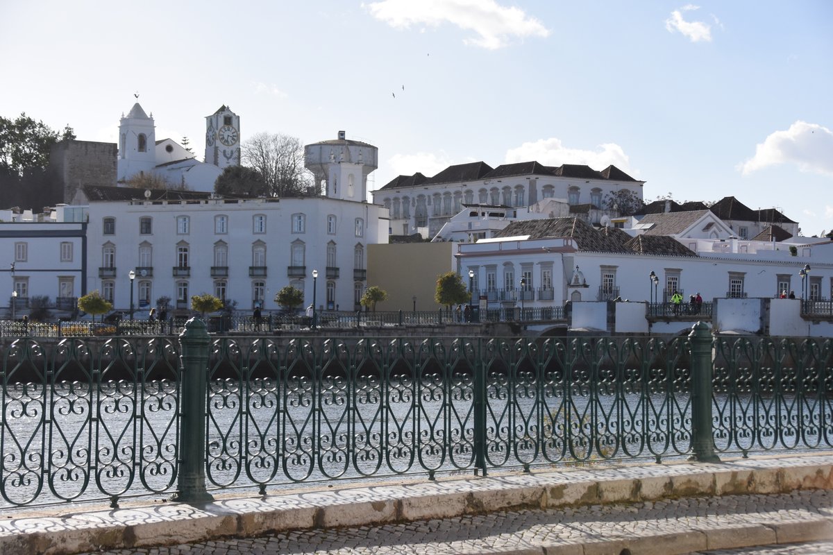 TAVIRA (Concelho de Tavira), 02.02.2019, Blick auf das sdliche Ufer des Rio Gilo