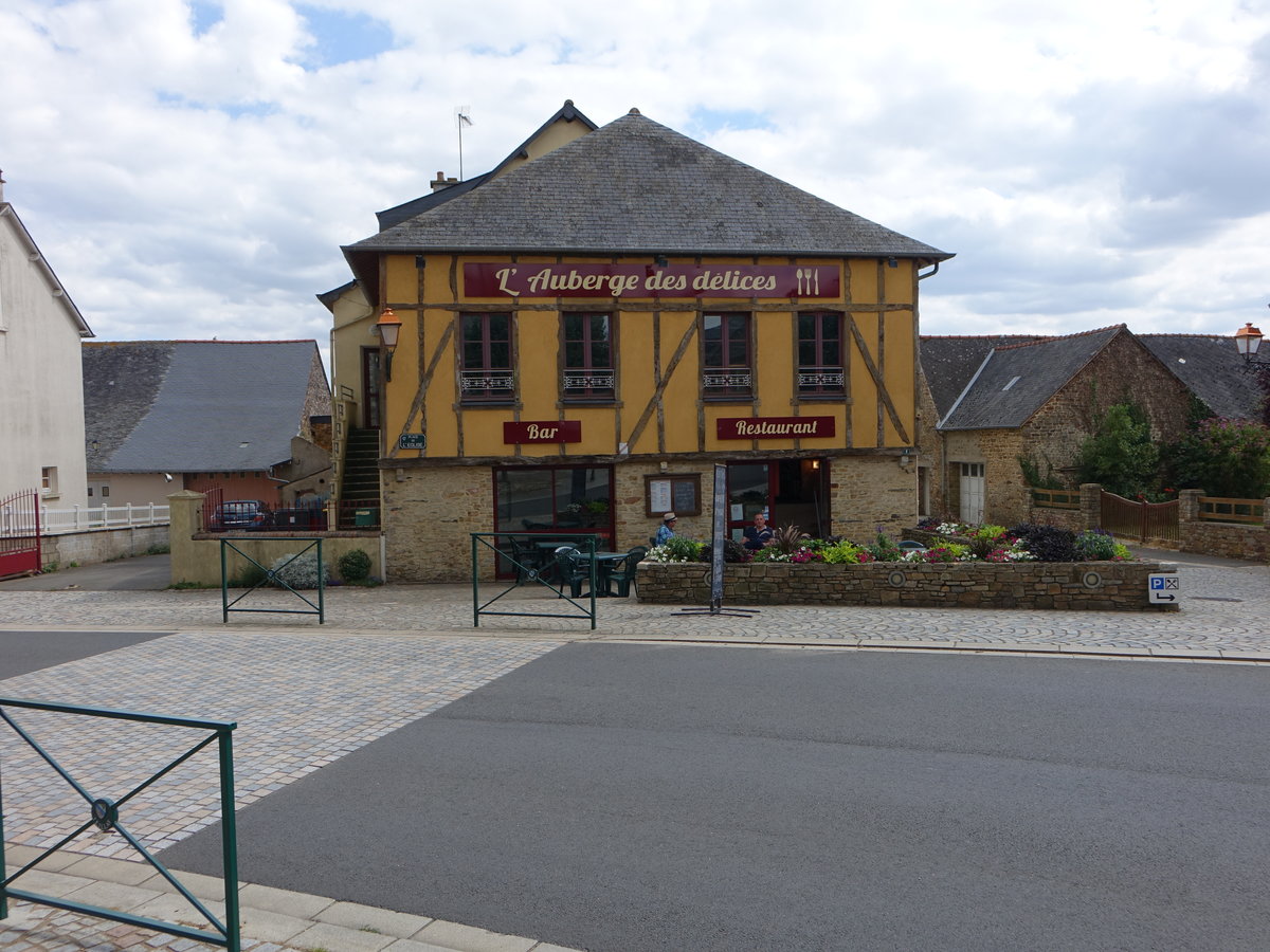 Teillay, Restaurant Auberge des Delices am Place de Eglise (10.07.2017)