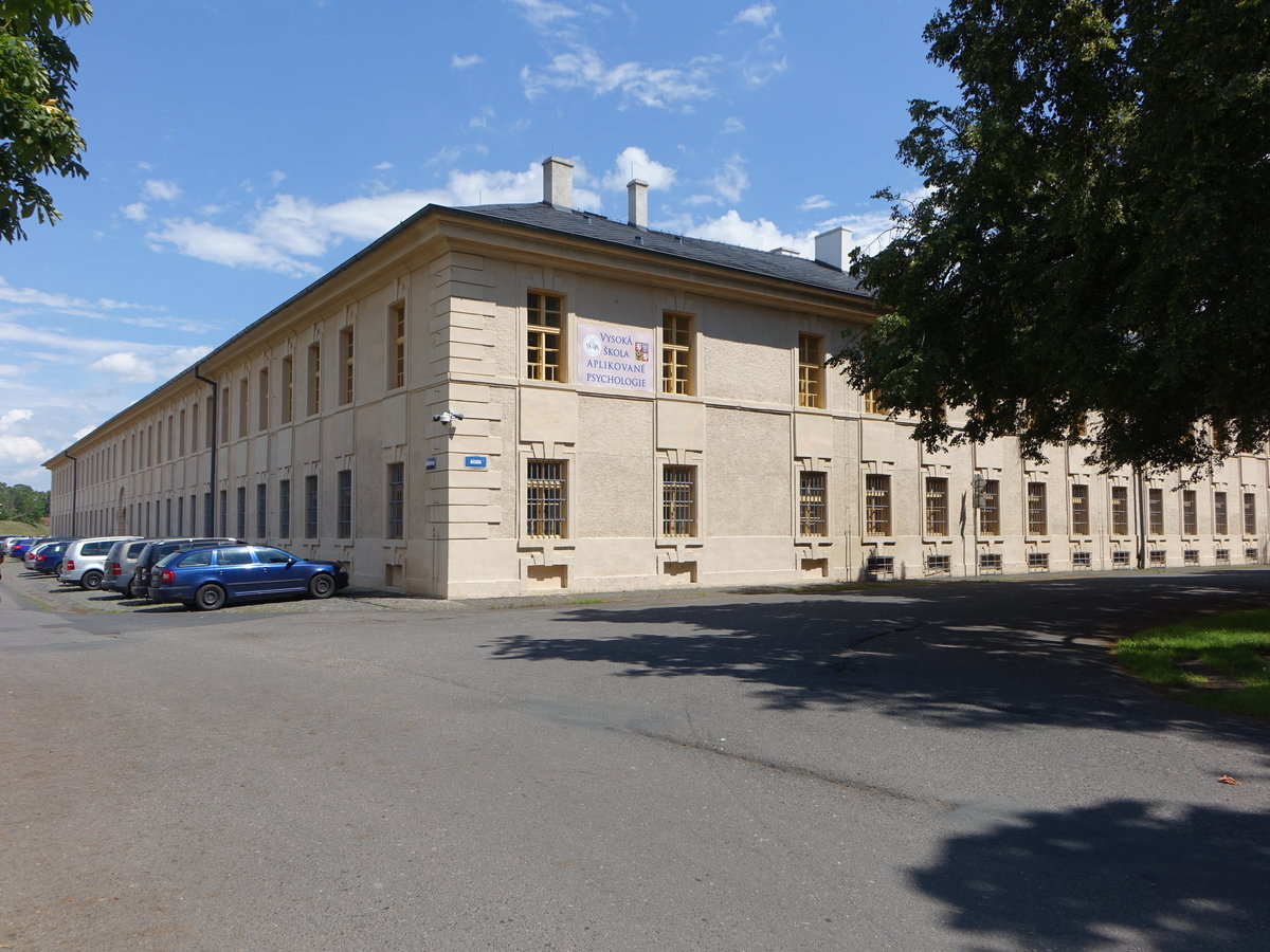 Terezin / Theresienstadt, Dělostřeleck kasrna in der Academia Strae (27.06.2020)