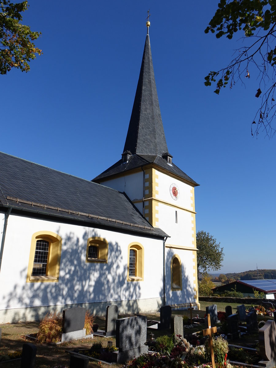 Teuchatz, kath. Pfarrkirche St. Jakobus, erbaut im 15. Jahrhundert (13.10.2018)