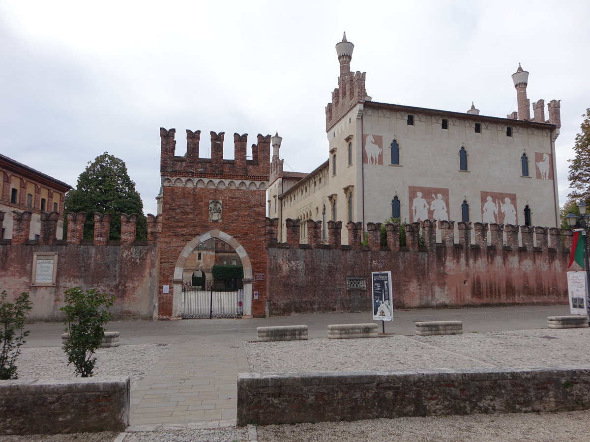 Thiene, Castello Porto-Colleoni, erbaut im 15. Jahrhundert (28.10.2017)