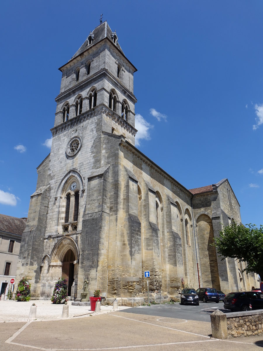 Thiviers, romanische Kirche Notre-Dame-de-l’Assomption aus dem 12. Jahrhundert mit schnen Kapitellen (23.07.2018)