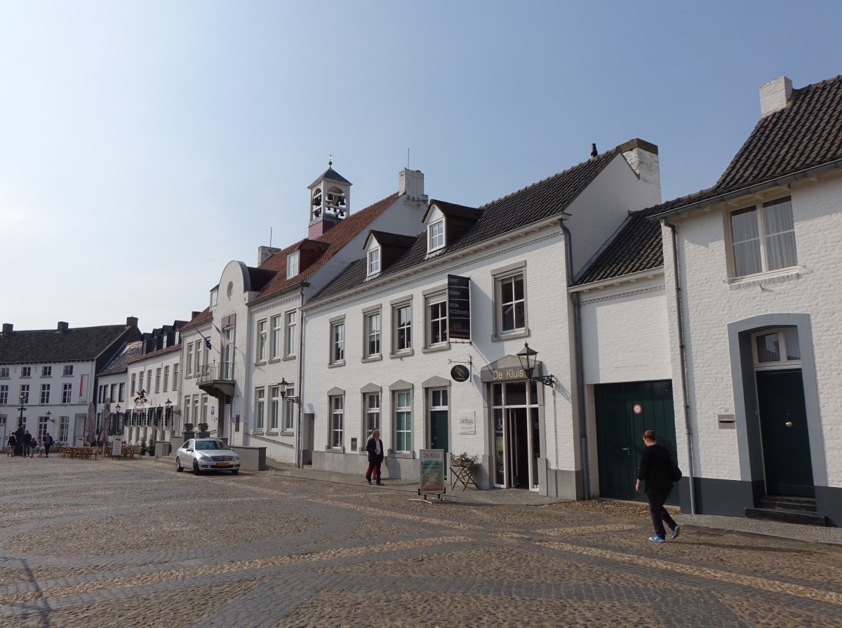 Thorn, Wijngaard Platz mit Gemeindemuseum Het Land van Thorn (02.05.2015)