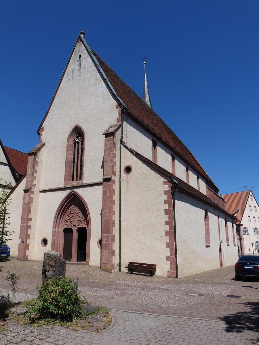 Tiefenbronn, St. Maria Magdalena Kirche, erbaut um 1400, dreischiffige Basilika mit zweijochigem Chor (01.07.2018)