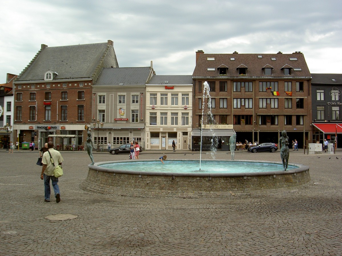 Tienen, Huser am Grote Markt (04.07.2014)