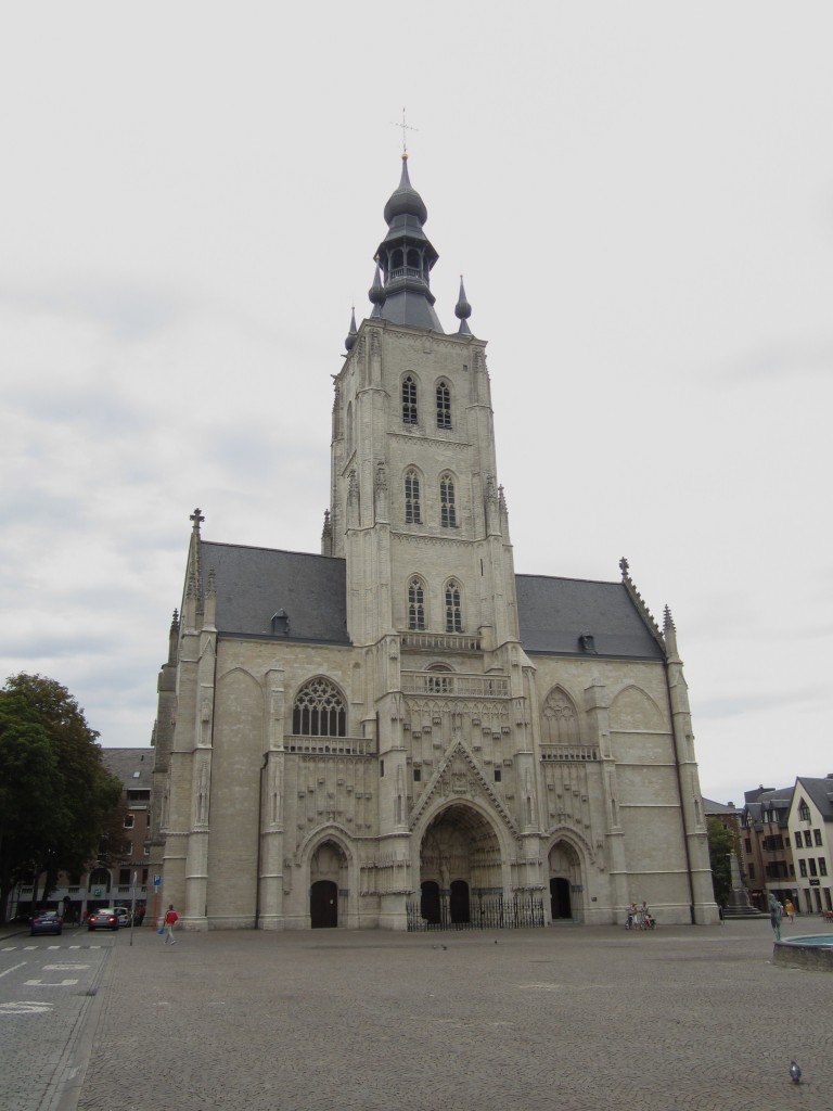 Tienen, Kirche Onze Lieve Vrouwe ten Poel, erbaut ab 1297 (04.07.2014)