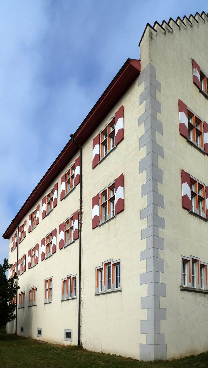 Tiengen, die Sdfassade des Neuen Schloes, Sept.2015