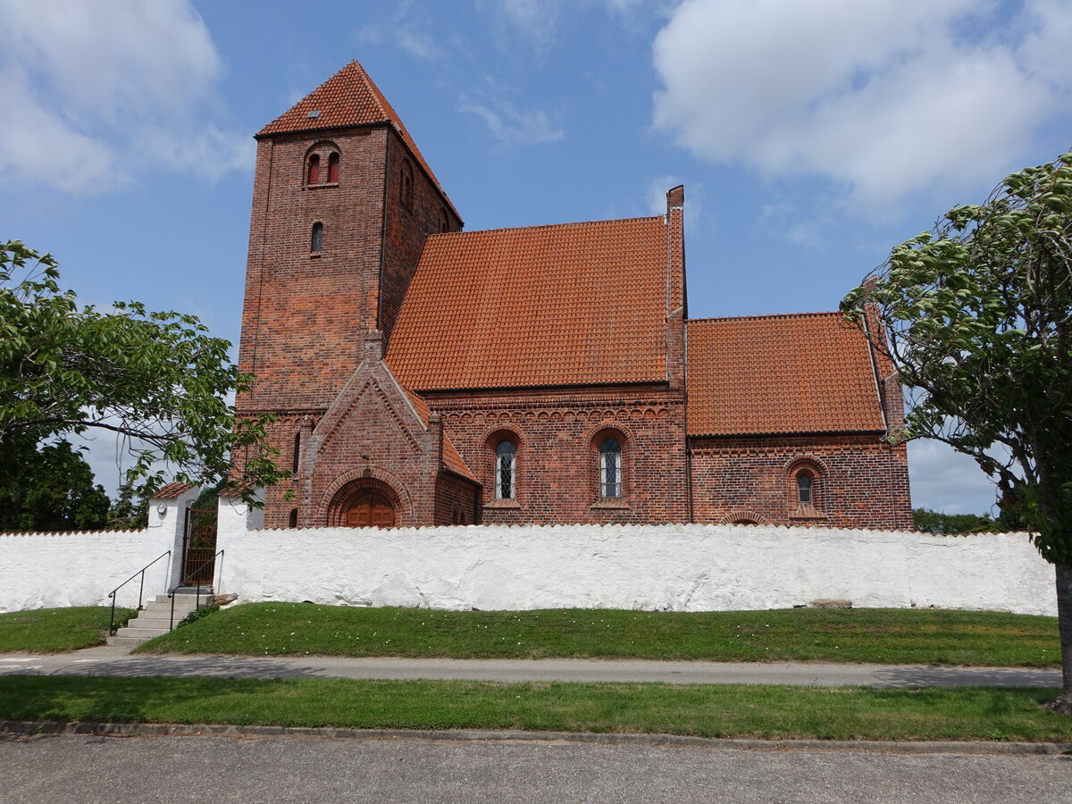 Tirsted, romanische evangelische Kirche, erbaut ab 1200 (18.07.2021)