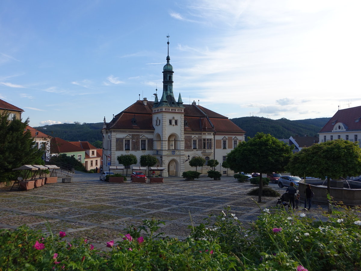 Tisnov/ Tischnowitz, Rathaus am Hauptplatz, erbaut von 1905 bis 1906 durch Vladimir Fischer (31.05.2019)