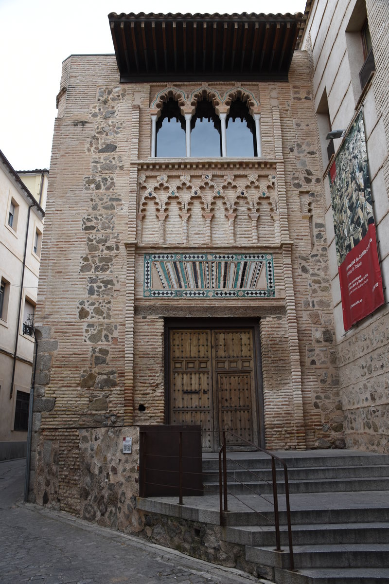 TOLEDO (Provincia de Toledo), 20.04.2019, Eingang zur Rechts- und Sozialwissenschaftlichen Fakultt der Universitt Kastilien-La Mancha