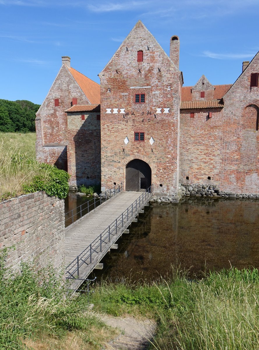 Torhaus von Burg Spottrup, Wasserburg erbaut um 1500 (08.06.2018)