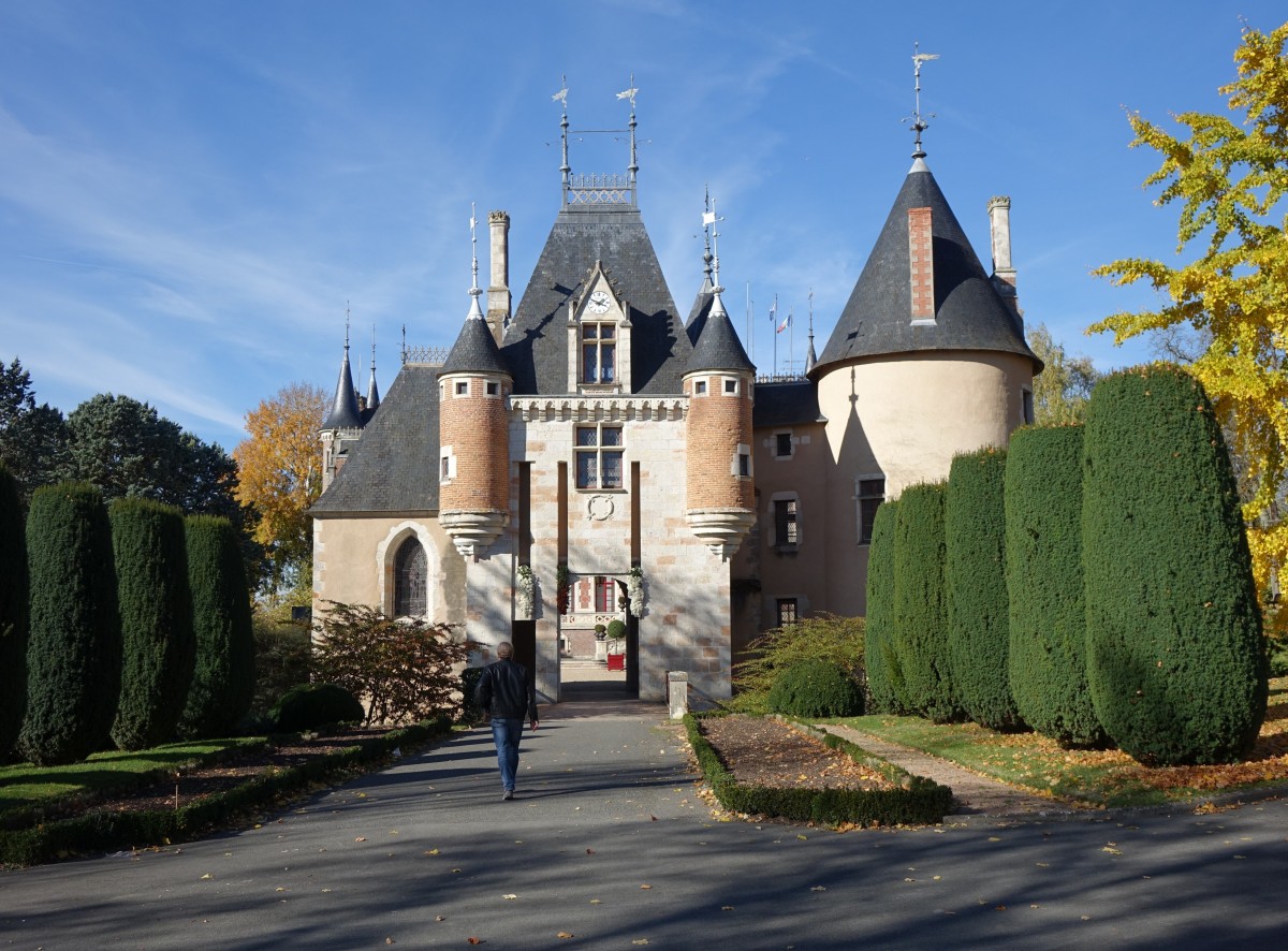 Torhaus vom Chateau Saint-Florent sur Cher (30.10.2015)