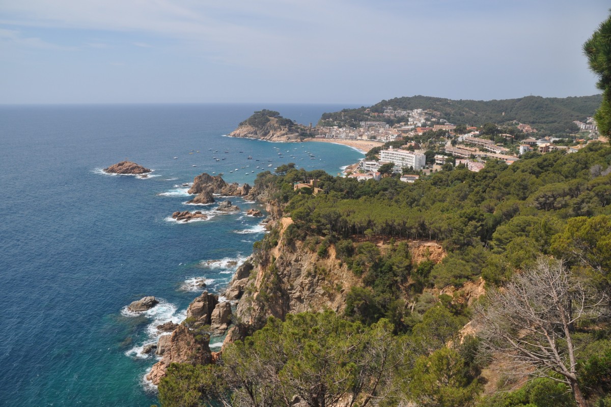 TOSSA DE MAR (Provincia de Girona), 13.06.2015, Blick von Norden auf den Ort