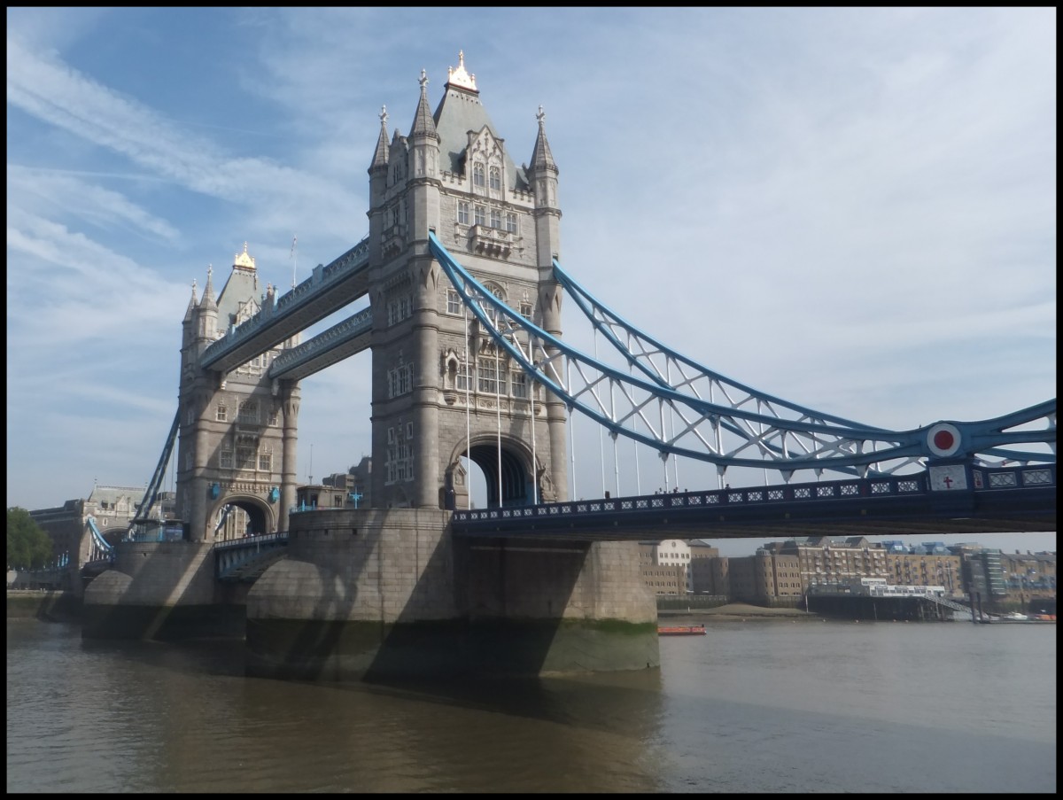 Tower Bridge in London am 24.09.2013