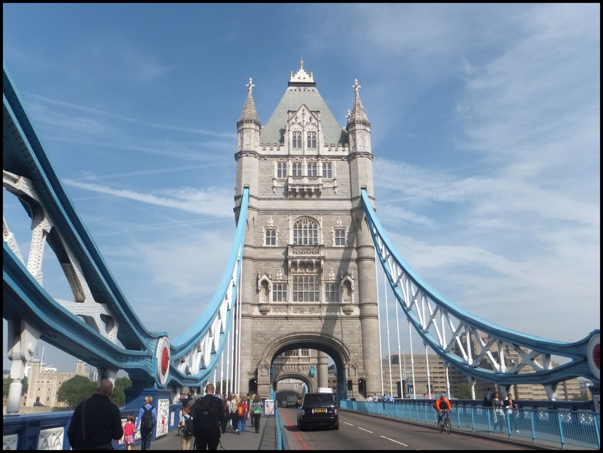 Tower Bridge in London am 24.09.2013