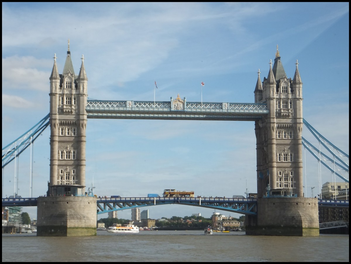 Tower Bridge in London am 26.09.2013