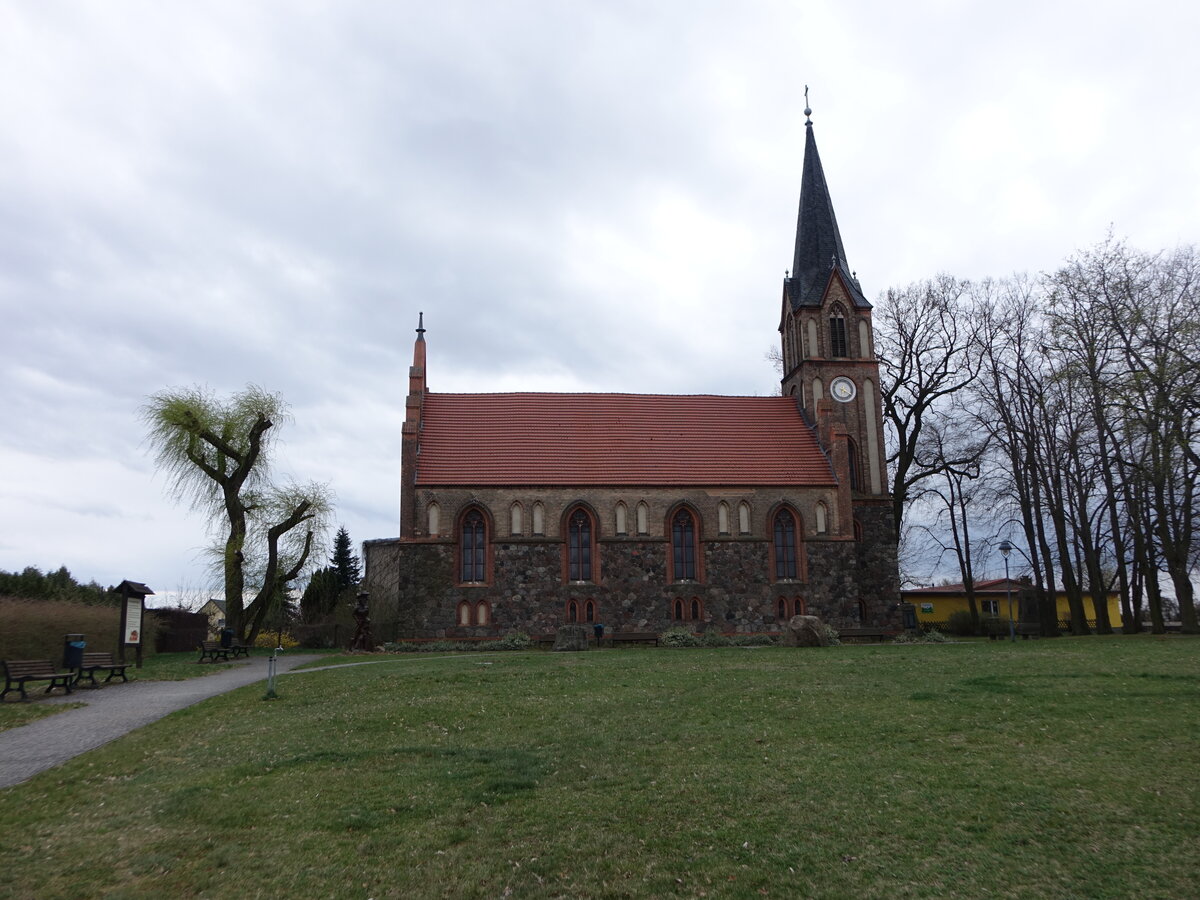 Trebatsch, evangelische Kirche, erbaut von 1867 bis 1869 (05.04.2026)