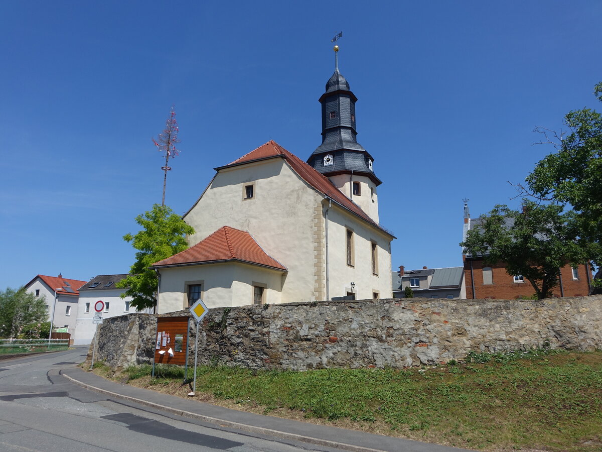 Trebnitz, evangelische St. Nikolaus Kirche, erbaut im 15. Jahrhundert, barock erweitert 1744 (24.06.2023)