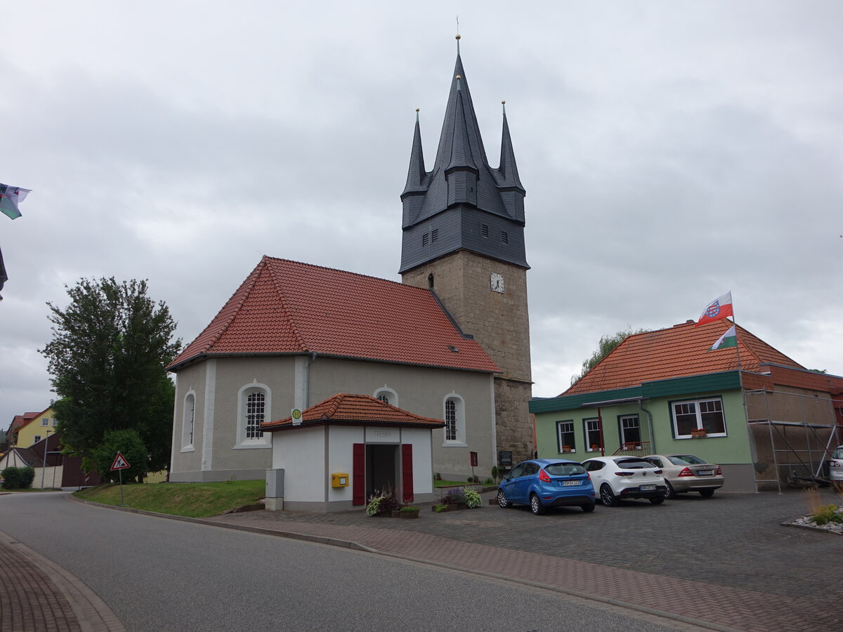 Trebra, evangelische Kirche St. Nicolai, erbaut 1700 (01.07.2023)