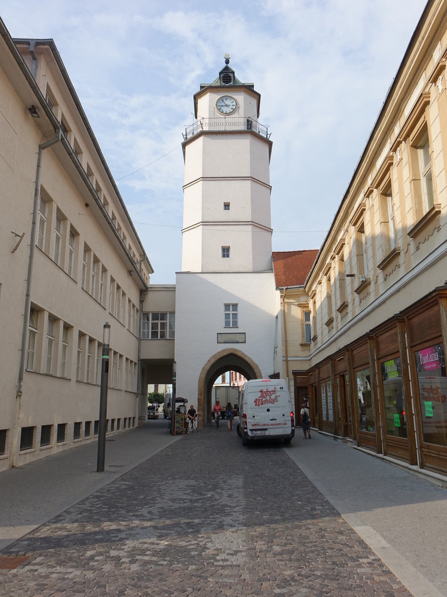 Trencin / Trentschin, Untere Tor/Dolna brana, erbaut im 16. Jahrhundert (30.08.2019)