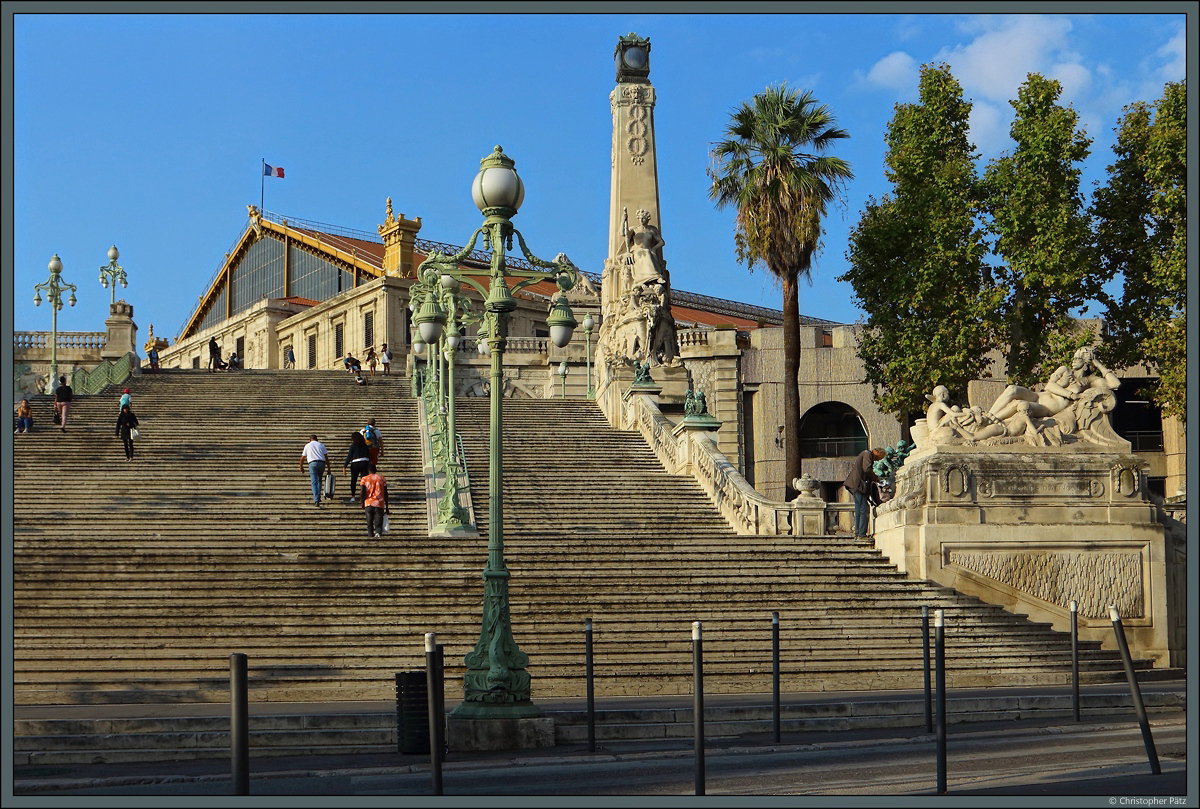 Treppen zum Bahnhof Saint Charles. (Marseille, 30.09.2018)