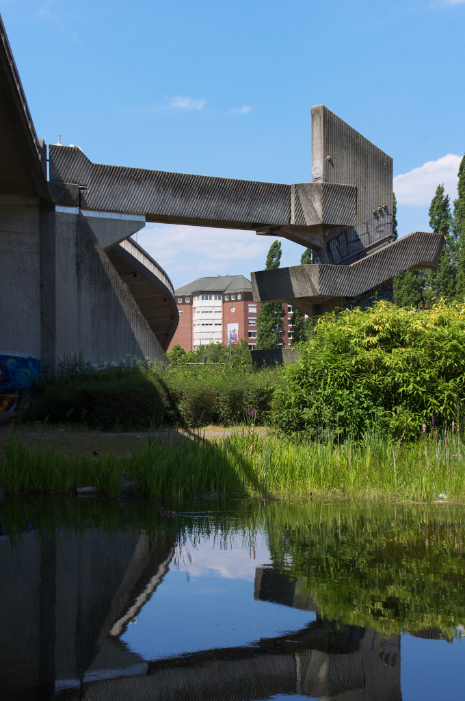 Treppenabgang von der Westspange zum Brgerpark. Saarbrcken 22.06.2014