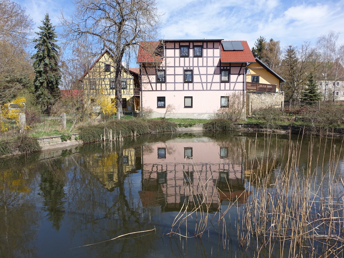 Treppendorf, Fachwerkhaus am Dorfteich (17.04.2022)