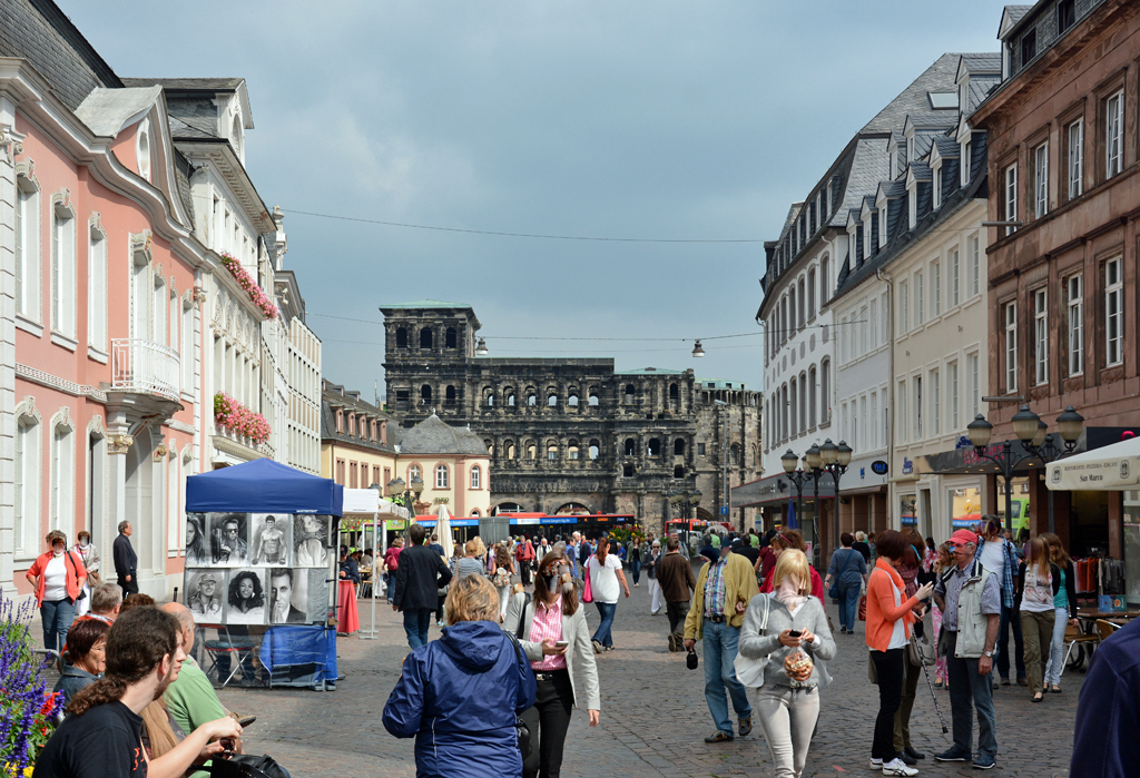 Trier - Simeonstrasse und Porta Nigra - 10.09.2014