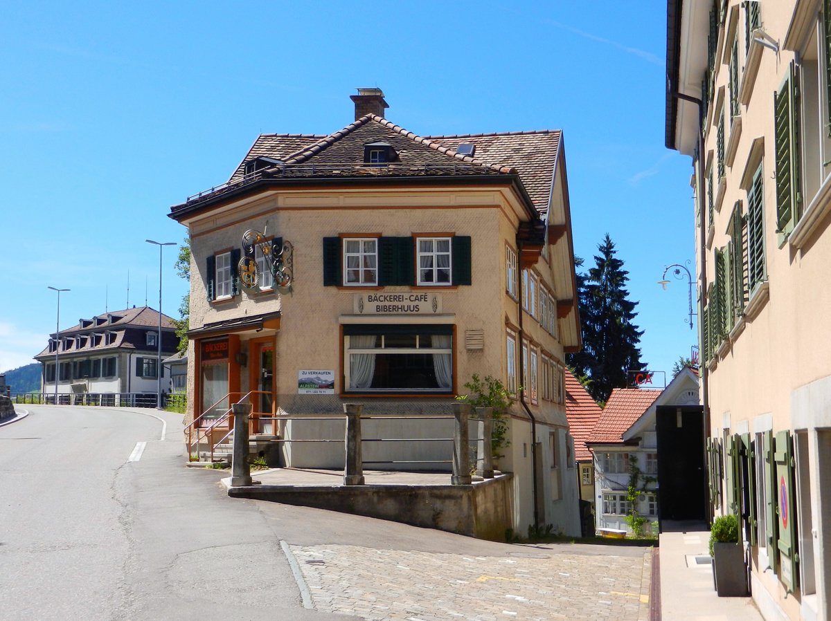 Trogen, Hinterdorf 6, damals noch unter dem Namen  Biberhuus . Seit Sommer 2015, Caf  Ernst, das Einkehrlokal  - 18.07.2014