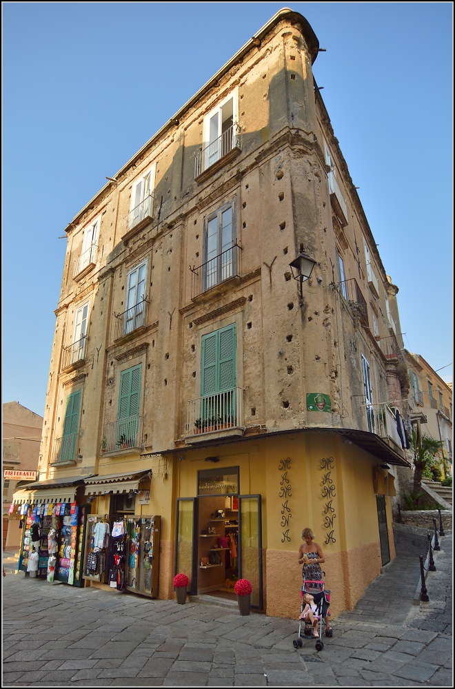 Tropea - Touristennest in Kalabrien.

Haus im Zentrum. Sommer 2013.