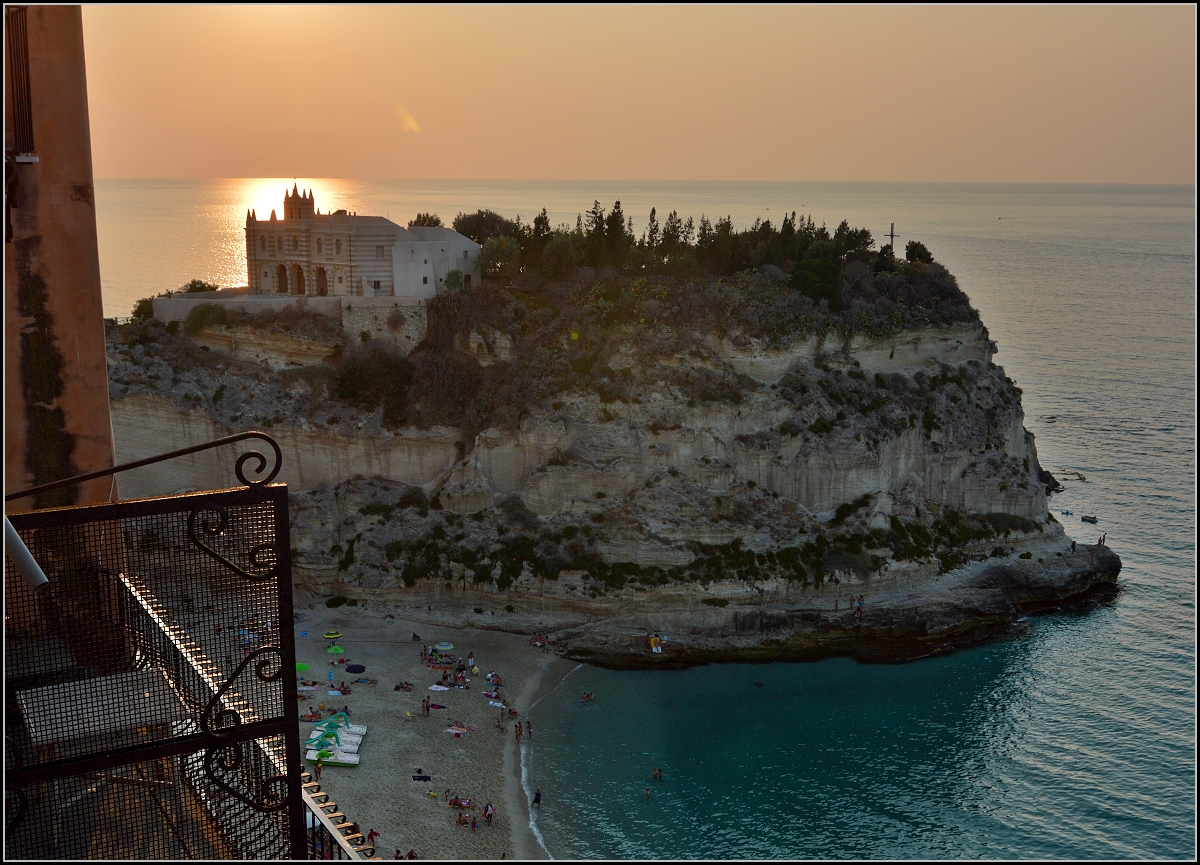 Tropea - Touristennest in Kalabrien.

Santa Maria dell Isola. Sommer 2013.