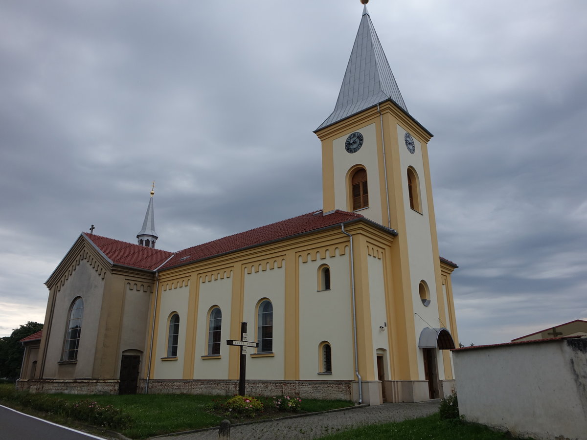 Troubky / Traubek, Pfarrkirche St. Margaretha, erbaut bis 1872 (03.08.2020)