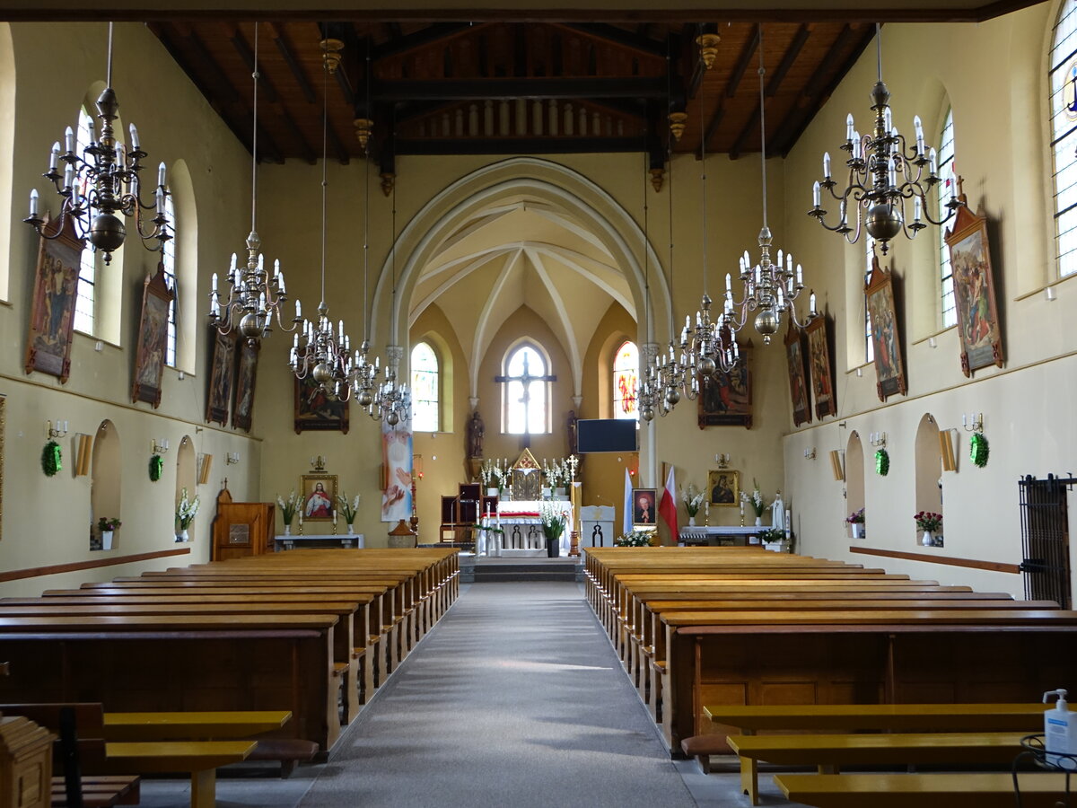 Trzebnica / Trebnitz, neugotischer Innenraum der St. Peter und Paul Kirche (15.09.2021)