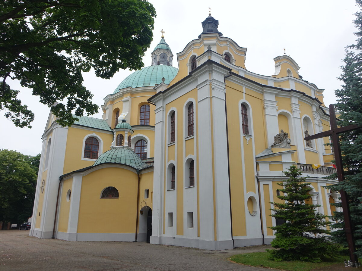 Trzemeszno / Tremessen, Stiftskirche St. Michael, erbaut von 1762 bis 1791 (12.06.2021)