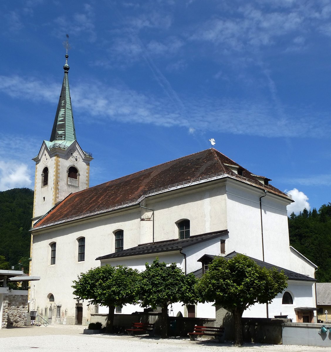 Trzic (Neumarktl) im Norden von Slowenien, die Kirche Maria Verkündigung aus dem 19.Jahrhundert, Juni 2016