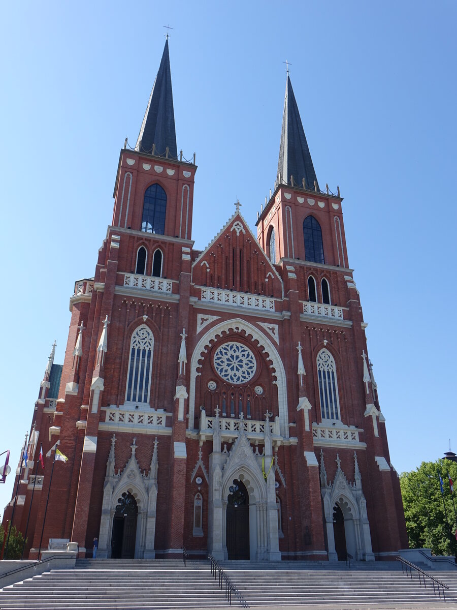 Tschenstochau, Kathedrale Hl. Familie, erbaut von 1901 bis 1927 durch Konstanty Wojciechowski (19.06.2021)