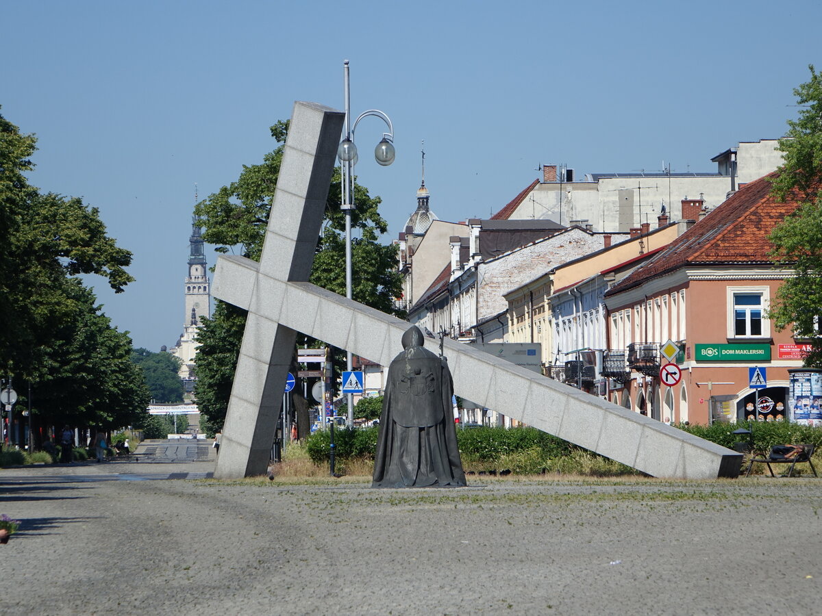 Tschenstochau, Pabstdenkmal am Plac Ignacego Daszynskiego (19.06.2021)