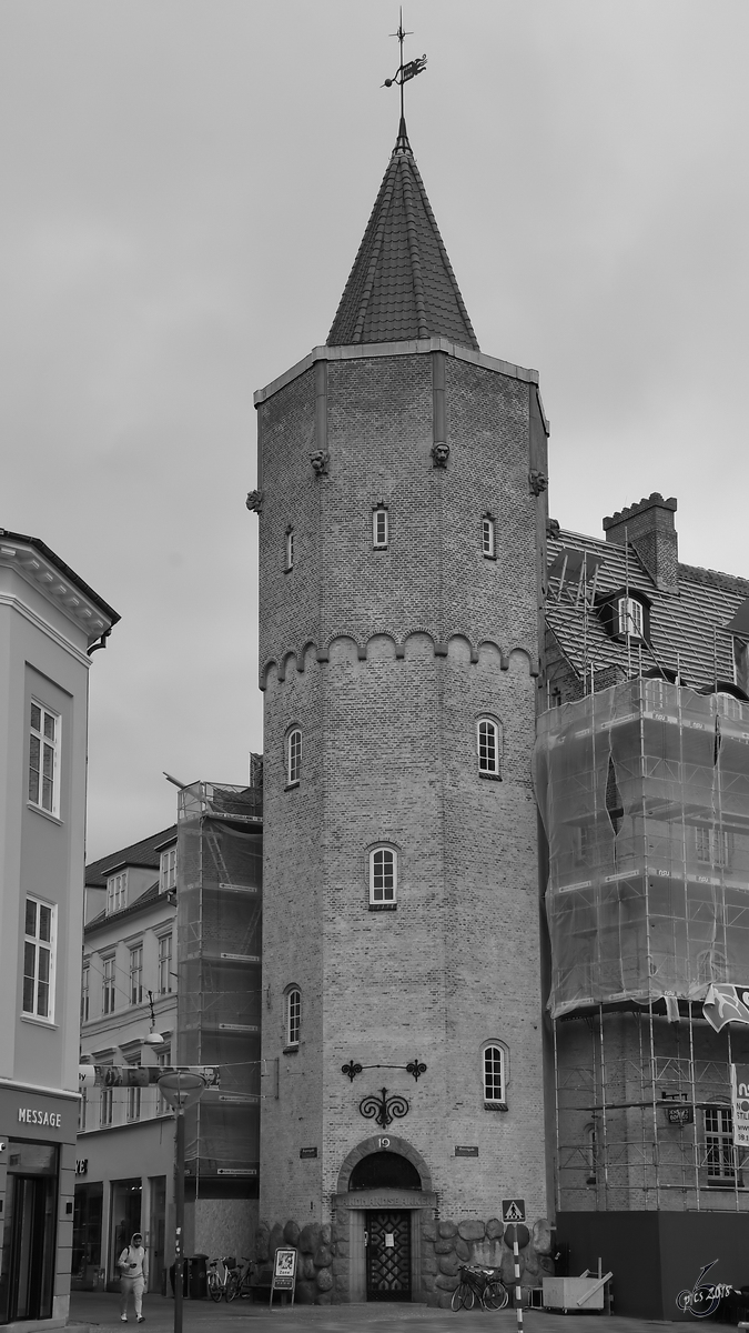 Turm des alten Gebudes der Danske Bank. (Aalborg, Juni 2018)