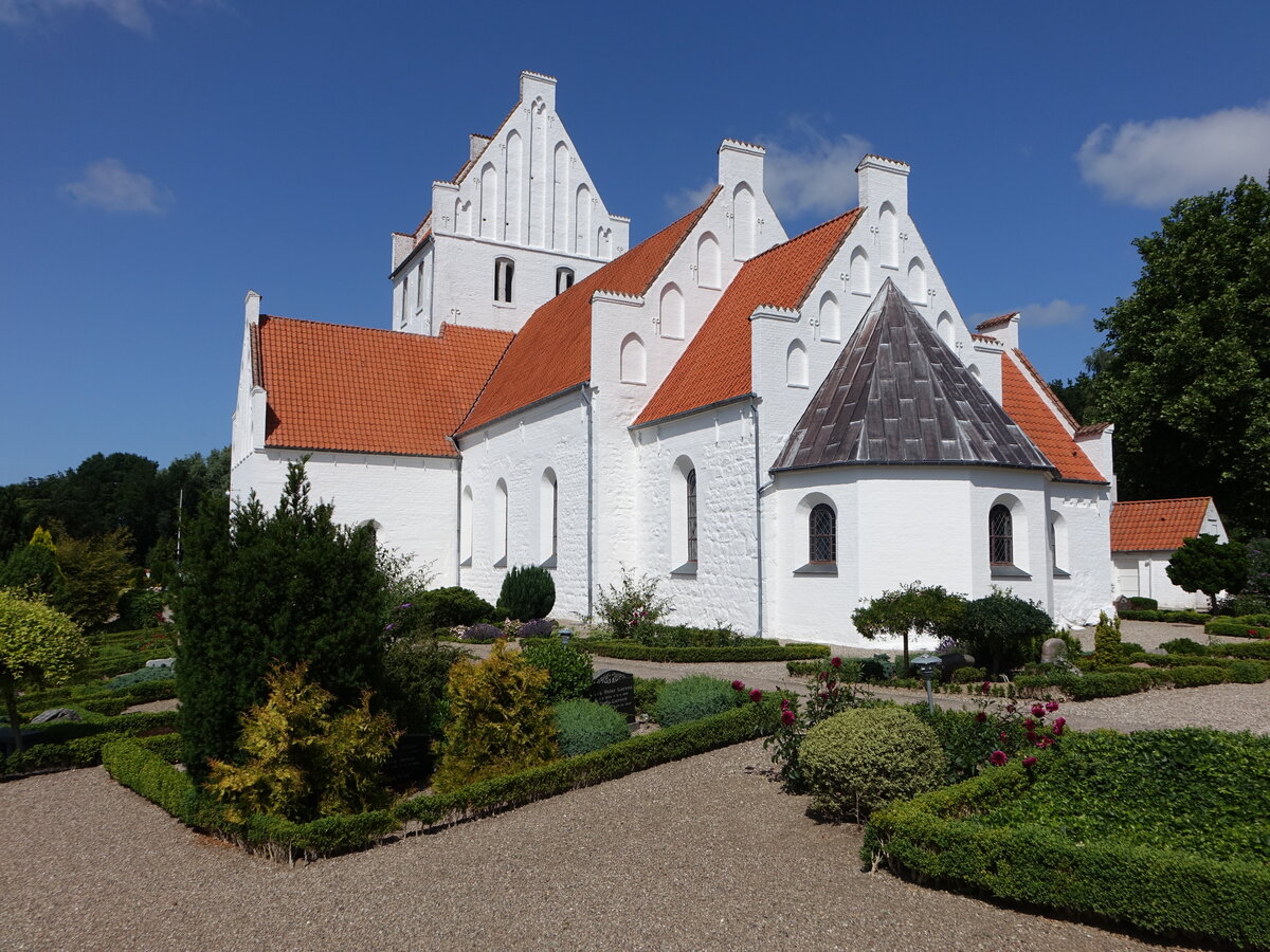 Ubby, romanische evangelische Kirche, erbaut 1179 (17.07.2021)