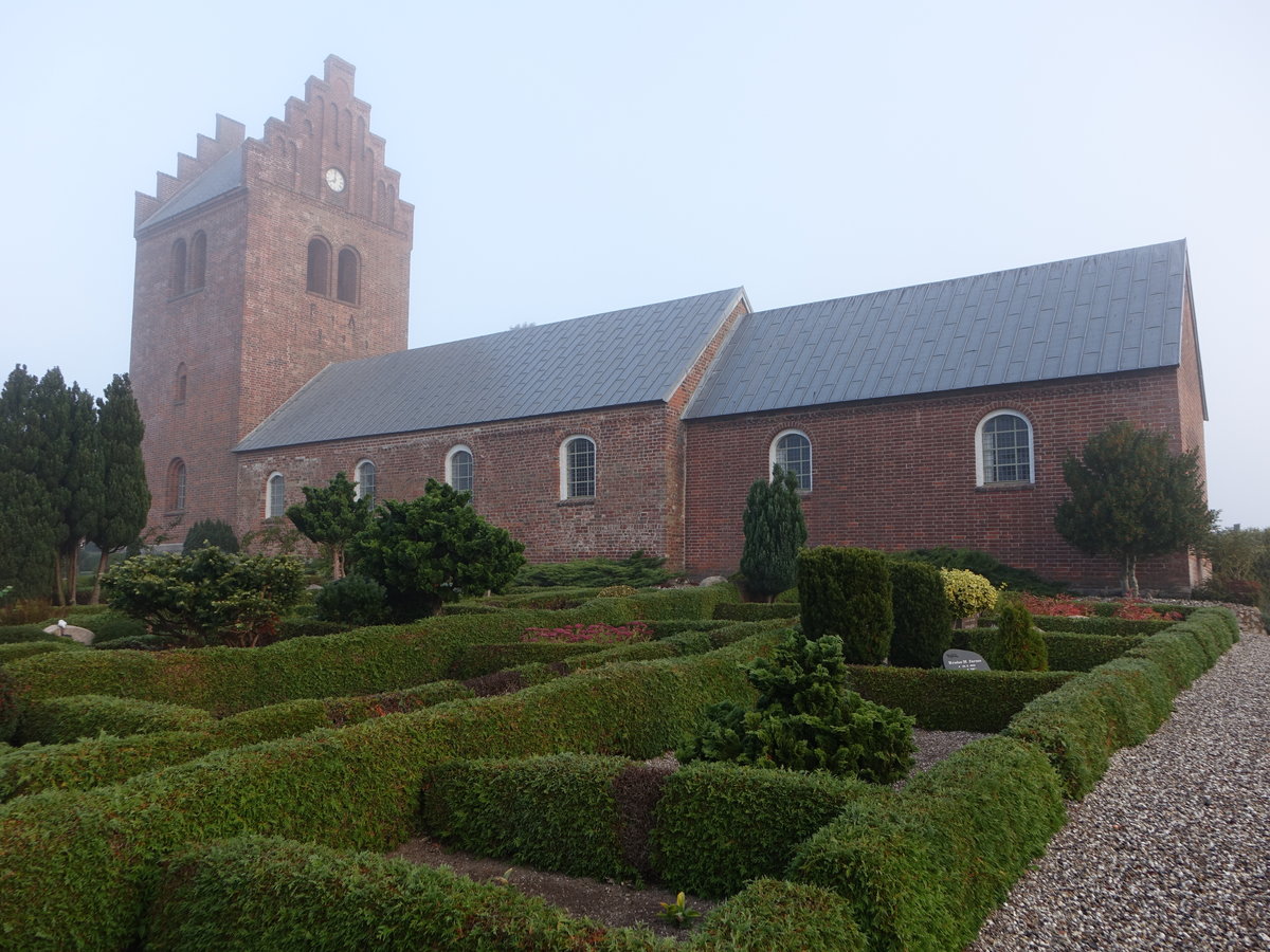 Udbyneder, evangelische Kirche, romanische Backsteinkirche, erbaut von 1200 bis 1225 (22.09.2020)