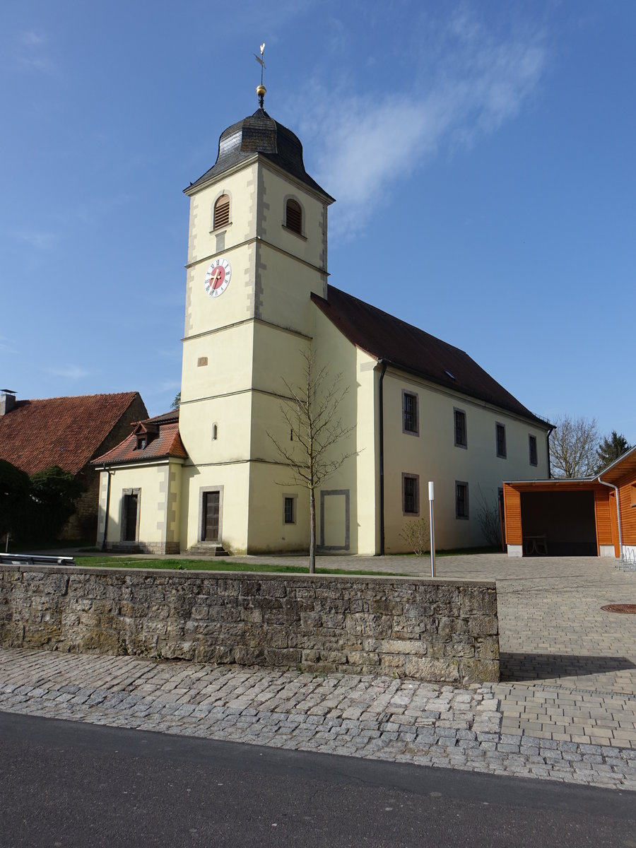 Uengershausen, Ev. Pfarrkirche, Saalbau mit Chorturm, erbaut 1602 (15.04.2018)