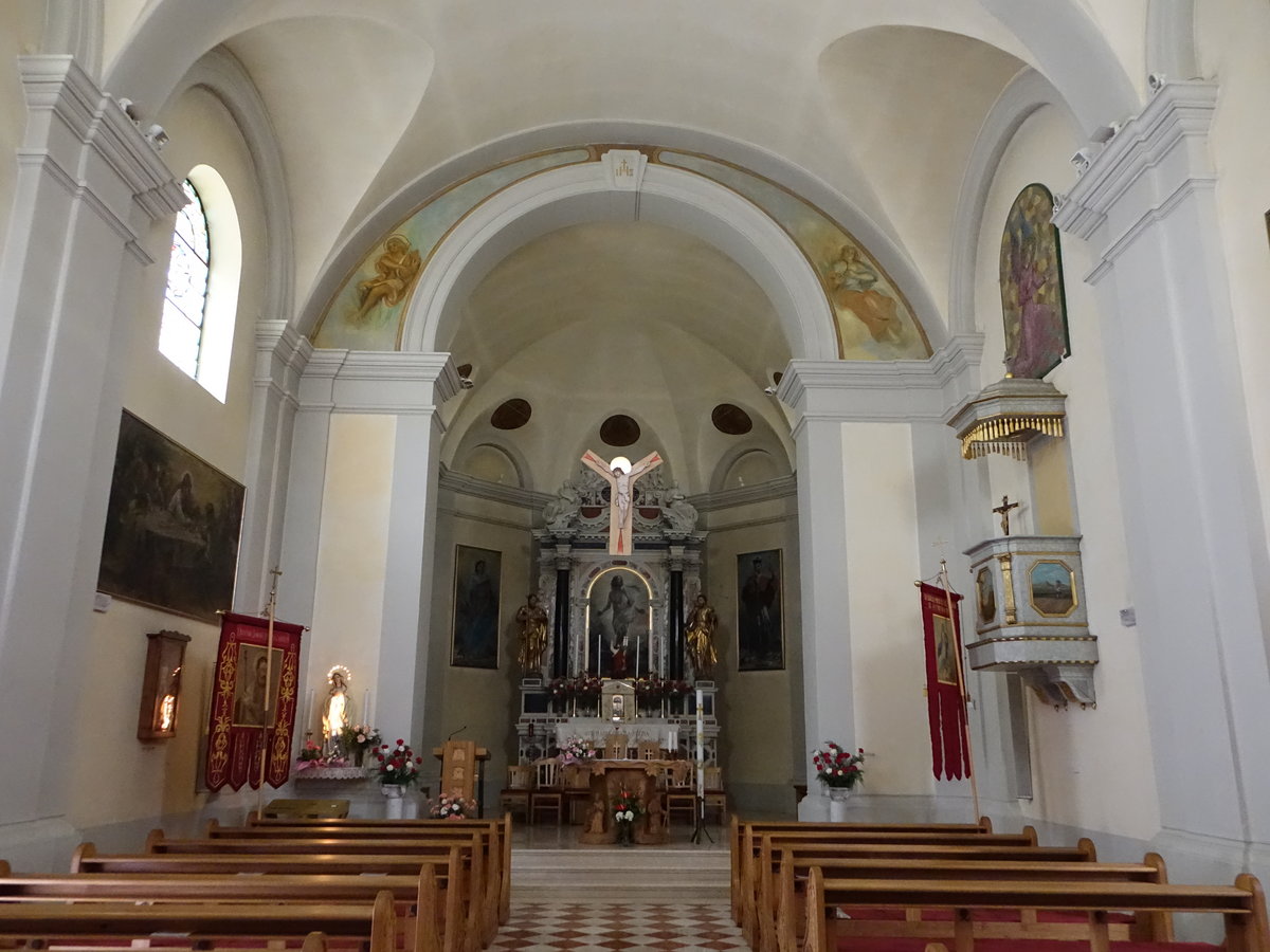 Ugovizza, barocker Altar und Kanzel in der St. Philip und Jakob Kirche (05.05.2017)